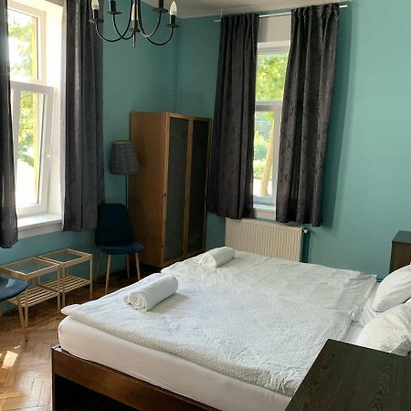 Vila Veselova, Ljubljana City Center Hostel Kültér fotó