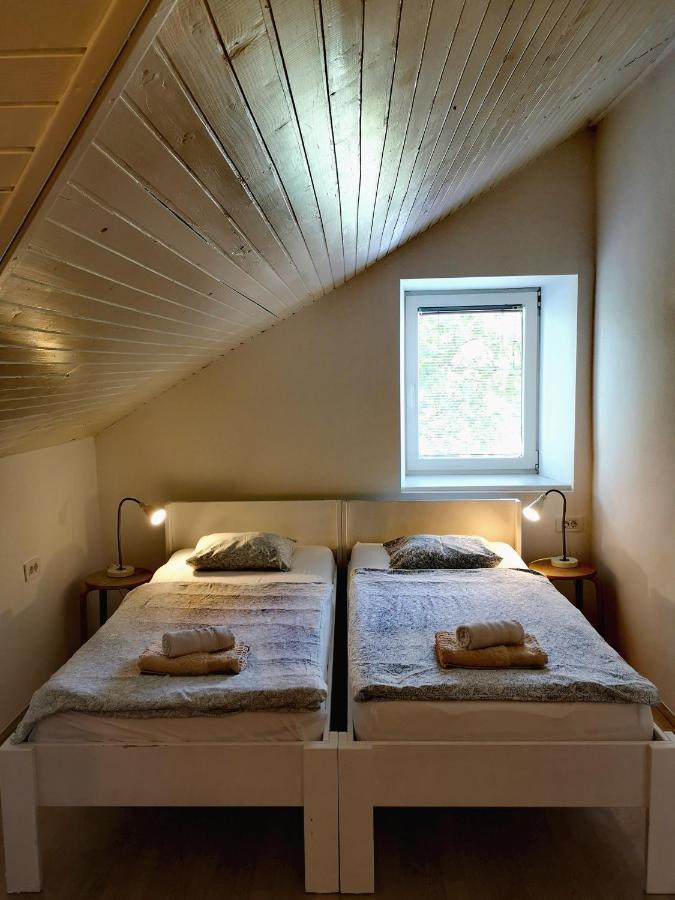 Vila Veselova, Ljubljana City Center Hostel Kültér fotó
